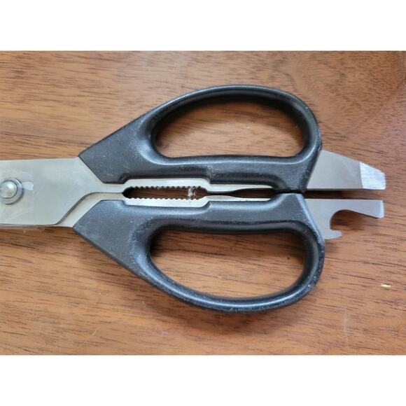 Chicago Cutlery Kitchen Shears/Scissors - Utility Tool w/Black Plastic Handle - Picture 3 of 10
